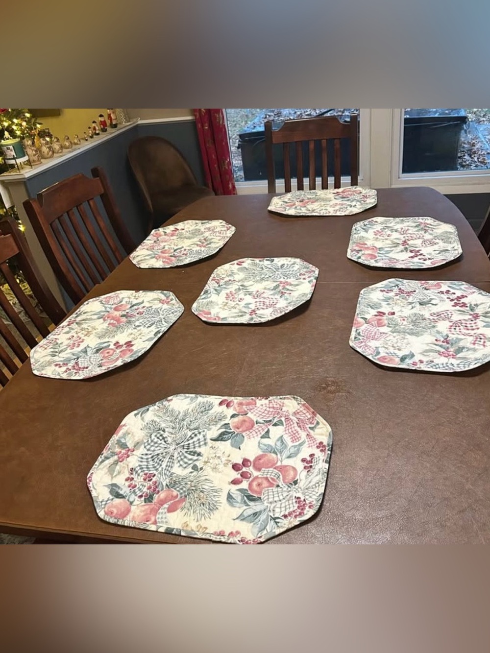 Christmas Quilted Placemat Set